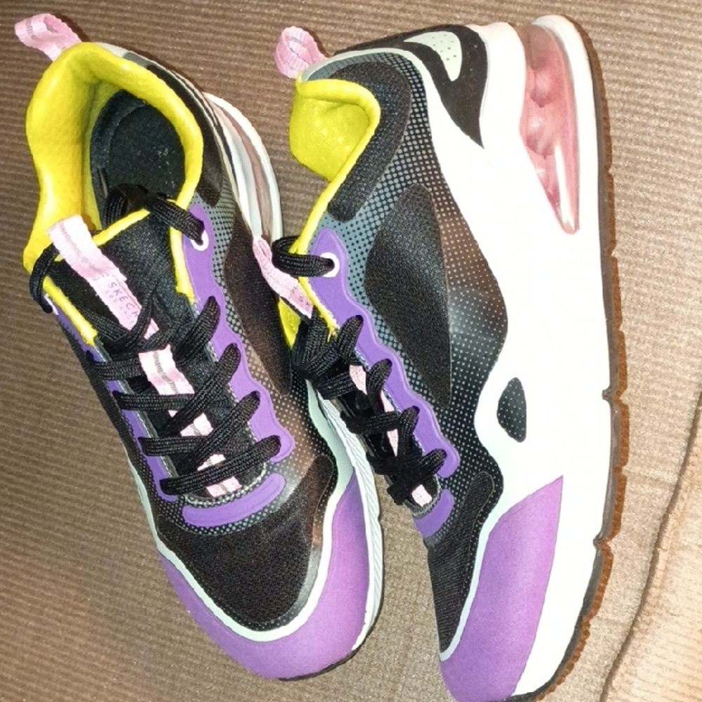Stylish Women's Sneakers in Black and Purple